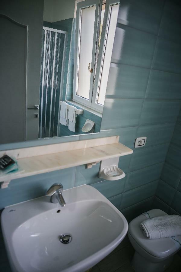 Hotel La Perla 韦兰迈尔 外观 照片
